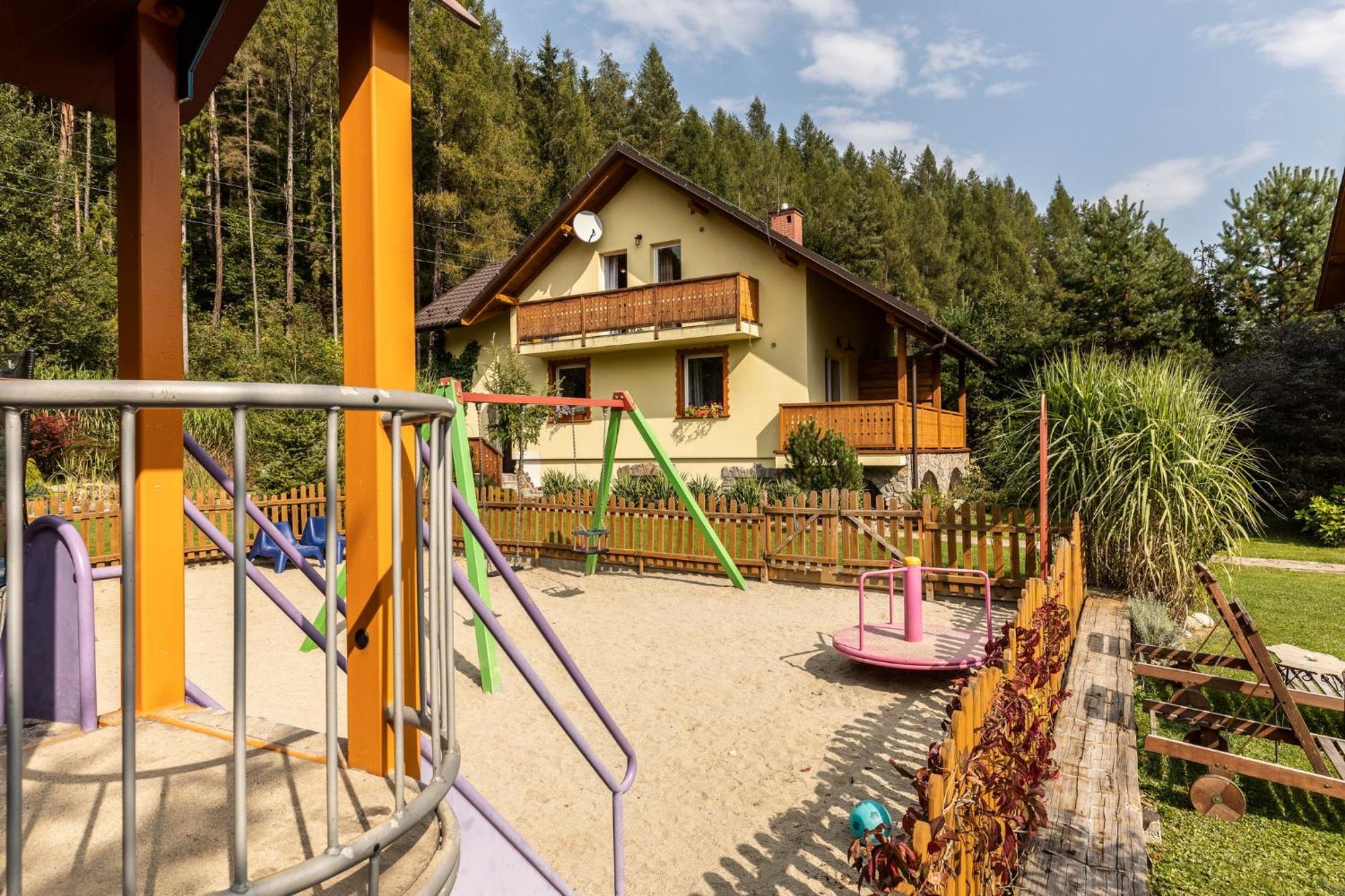 Apartamenty Zielona Owieczka Неджиця-Замок Екстер'єр фото